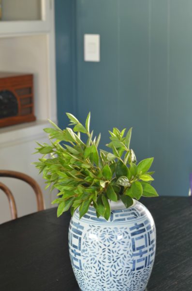 dining table greenery